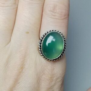 Vintage Green Oval Cabochon Ring, Silver Tone Bezel Set Size 7 Band, Estate